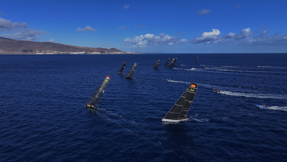 Lanzarote Calero Sailing Team arranca fuerte en la 44Cup Marina Jandía