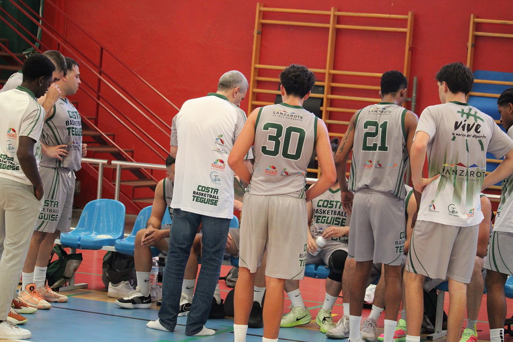 Triunfo teguise&ntilde;o frente al col&iacute;der de la liga