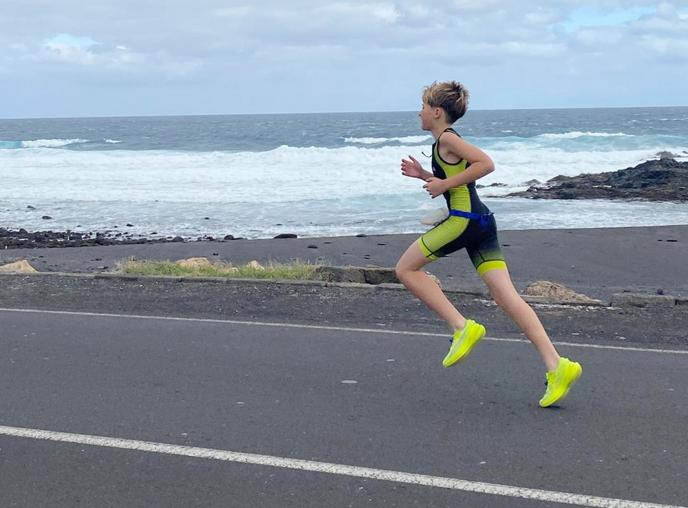 Buenos resultados del RCNA en el inicio del Campeonato de Triatl&oacute;n Base