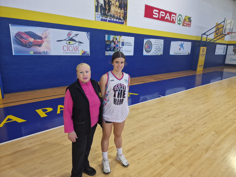 El Magec T&iacute;as "presume" de Yara Mart&iacute;n en la Mini Copa